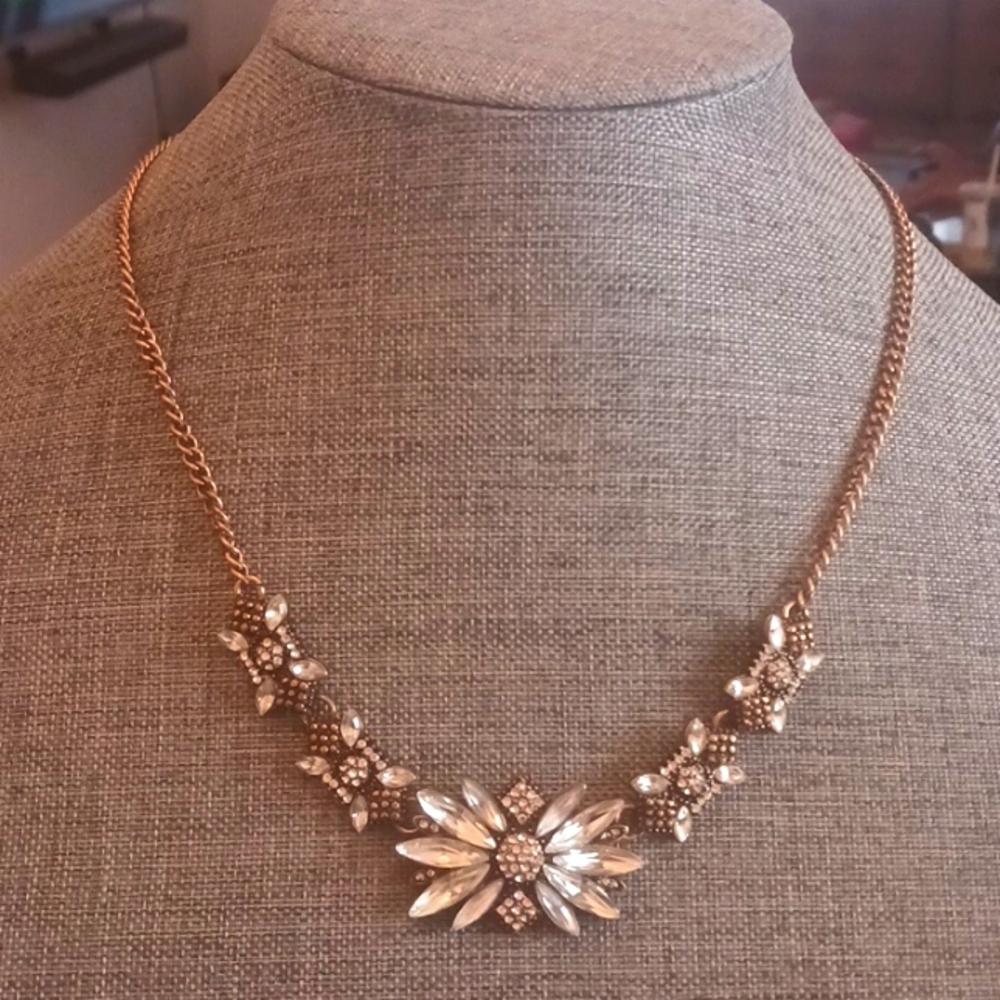 Art Deco Rhinestone Crystal Flower Necklace Silvertone - Pre-loved (17"-20")
